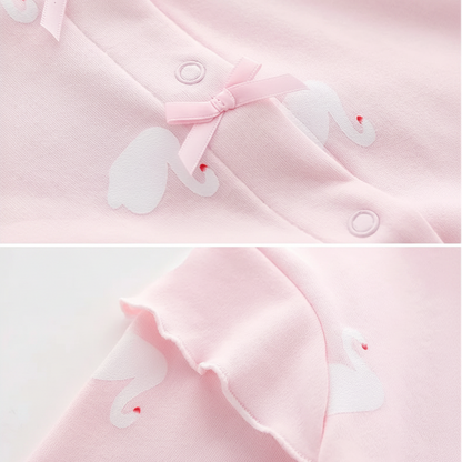 Pyjama bébé fille ROSWAN™ – gros plan tissu coton doux rose motif cygne