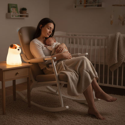 Veilleuse enfant Ouaféclat™ - Maman sur chaise berçante endormie avec bébé dans les bras