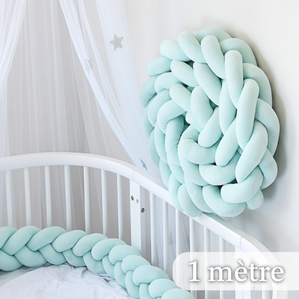 Réducteur de lit MINTO™ – été de bébé doux, frais et serein, tresse vert menthe 1 mètre